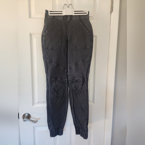 SPANX Stretch Twill Cargo Jogger, "washed black", small - Picture 2 of 7